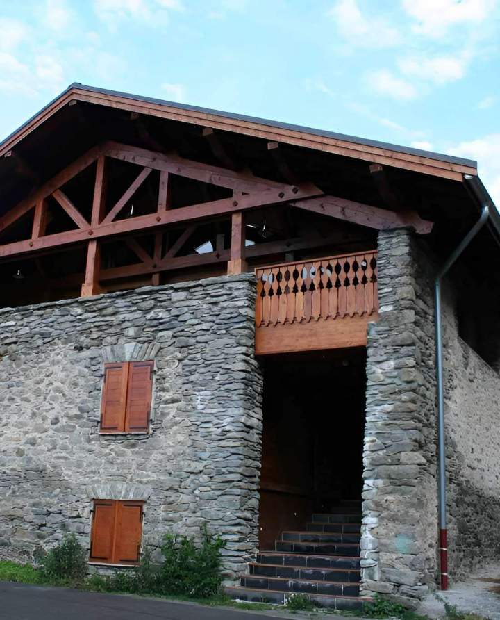 Travaux de surélévation de toits Courchevel