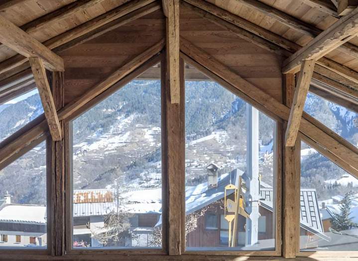 Charpente bois sur mesure à Courchevel